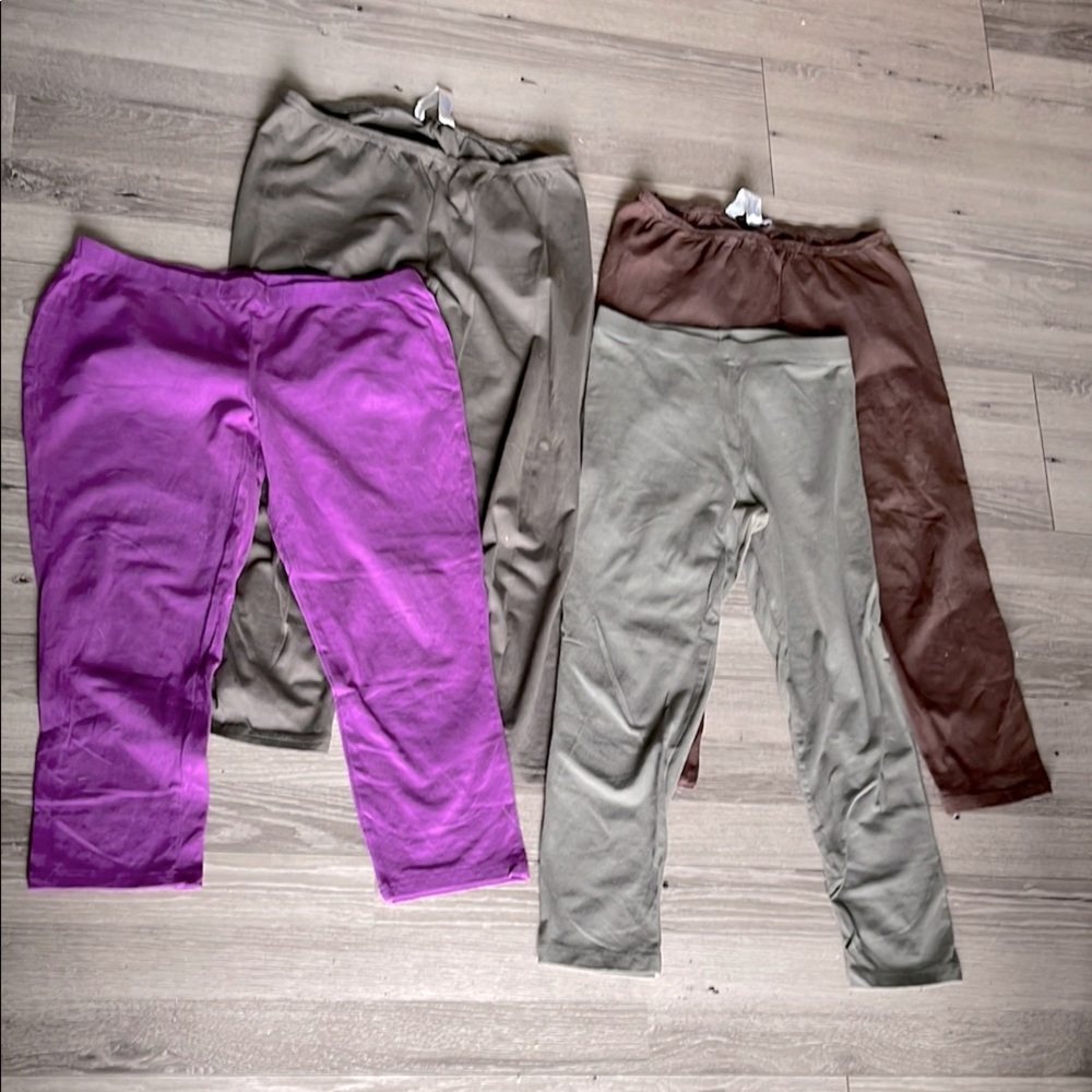 Lot of 4 green, brown and pink crop leggings